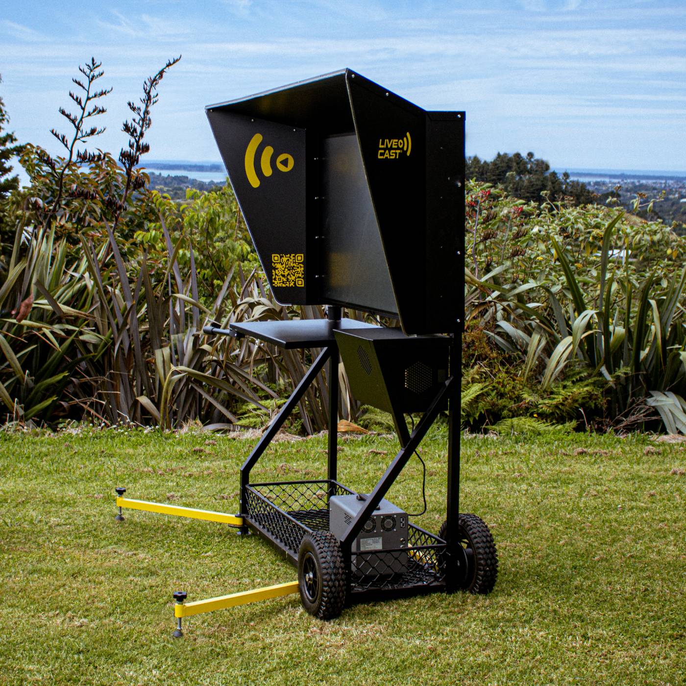 Live Cast Screen, lifestyle shot, TV with supporting legs deployed